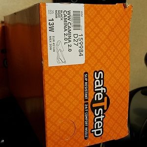 13W SafeTStep Slip Resistant Camina Shoes